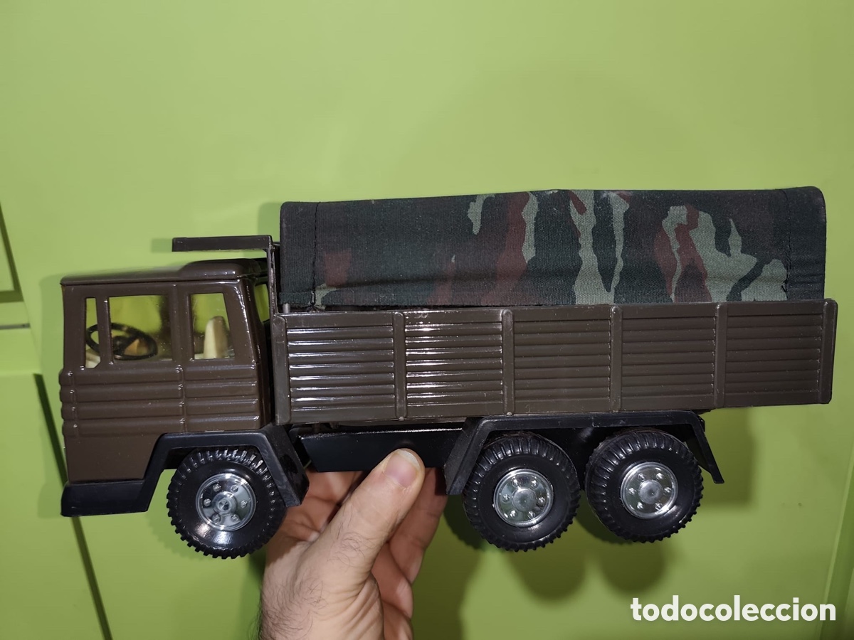 Coleccionismo: Pegaso cuadrado, 3 ejes del ej&eacute;rcito