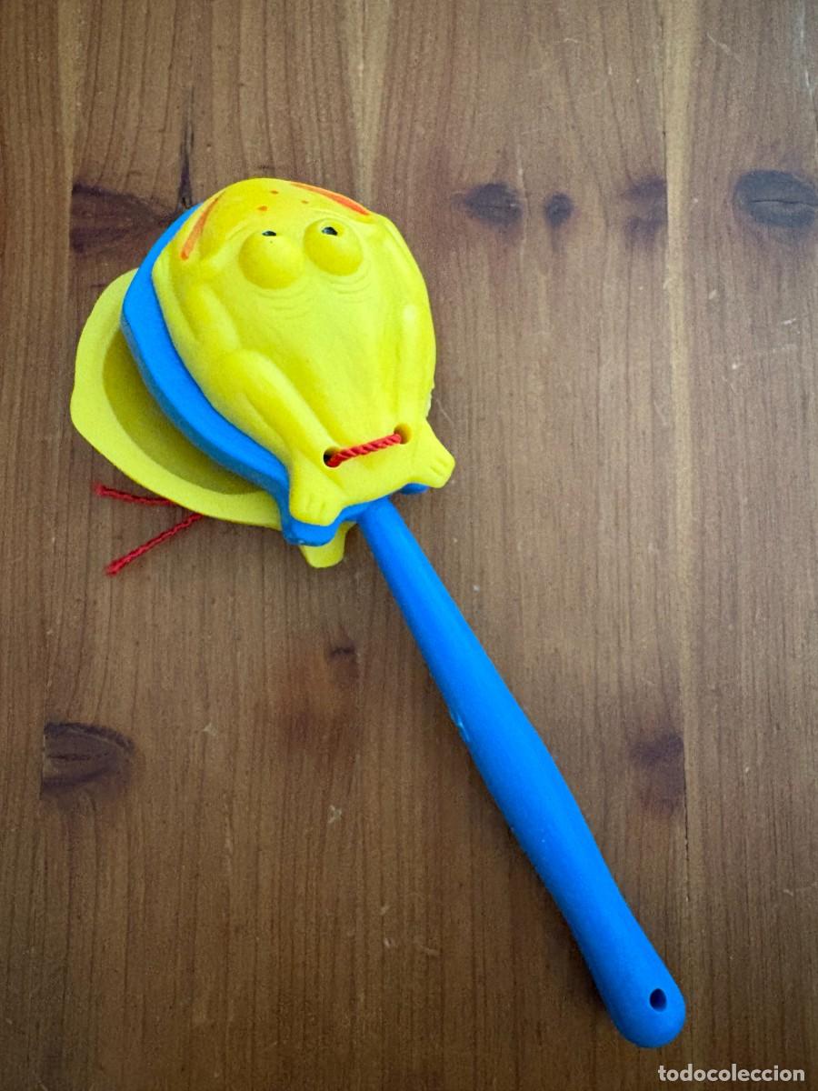 Coleccionismo: ANTIGUO PALMADOR CASTA&Ntilde;UELAS A&Ntilde;OS OCHENTA KIOSKO BUEN ESTADO PLASTICO 18 CMS.