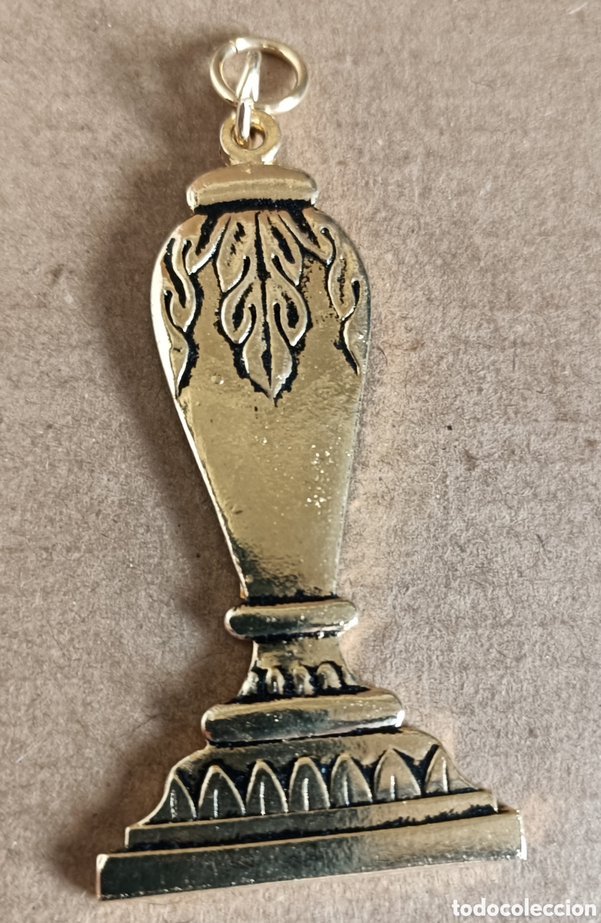 Coleccionismo: Insignia mas&oacute;nica del cargo de Chanceler metal dorado colecci&oacute;n masoner&iacute;a