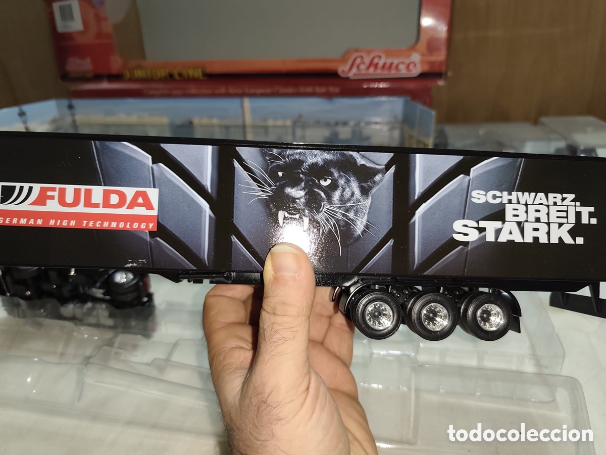 Coleccionismo: Mercedes Axor,4x2, DV7991,cabina extra alta,