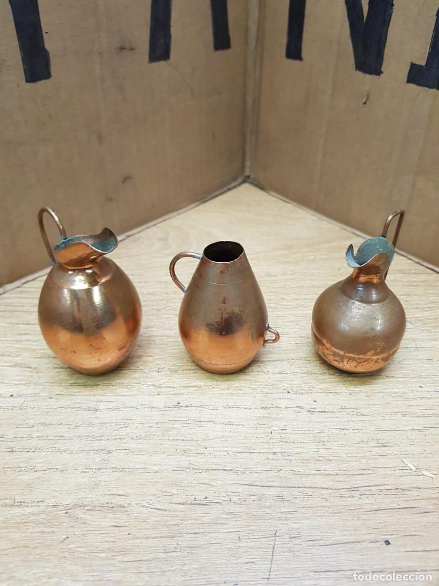 Coleccionismo: LOTE DE 3 JARRAS DE COBRE
