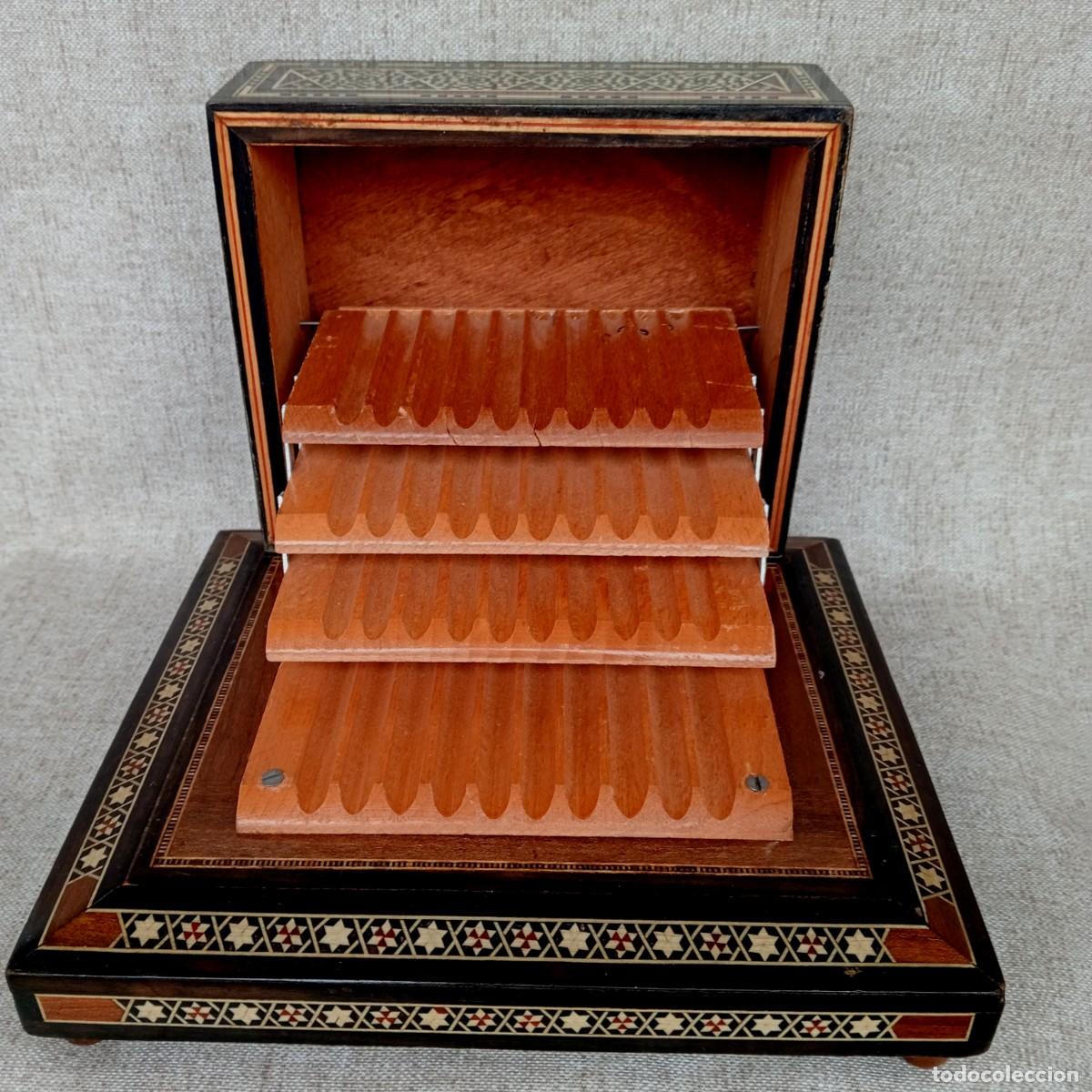 Coleccionismo: ANTIGUA CAJA MUSICAL CIGARRERA DE TARACEA