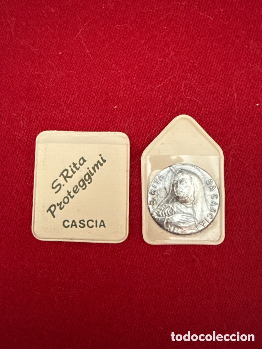 Coleccionismo: Medalla religiosa vintage de Santa Rita de Casia con estuche original &ndash; Recuerdo de Italia.
