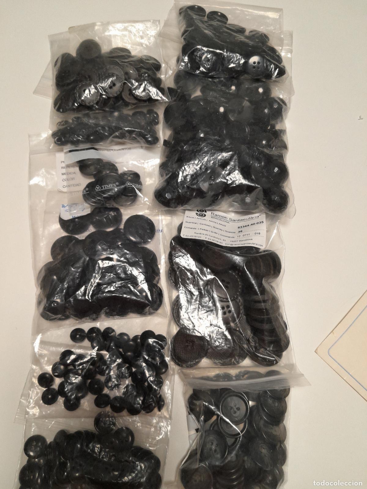 Coleccionismo: Lote de botones variados