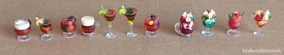 Coleccionismo: 11 imanes jarras y copas de coctel - Pl&aacute;stico - Foto 1