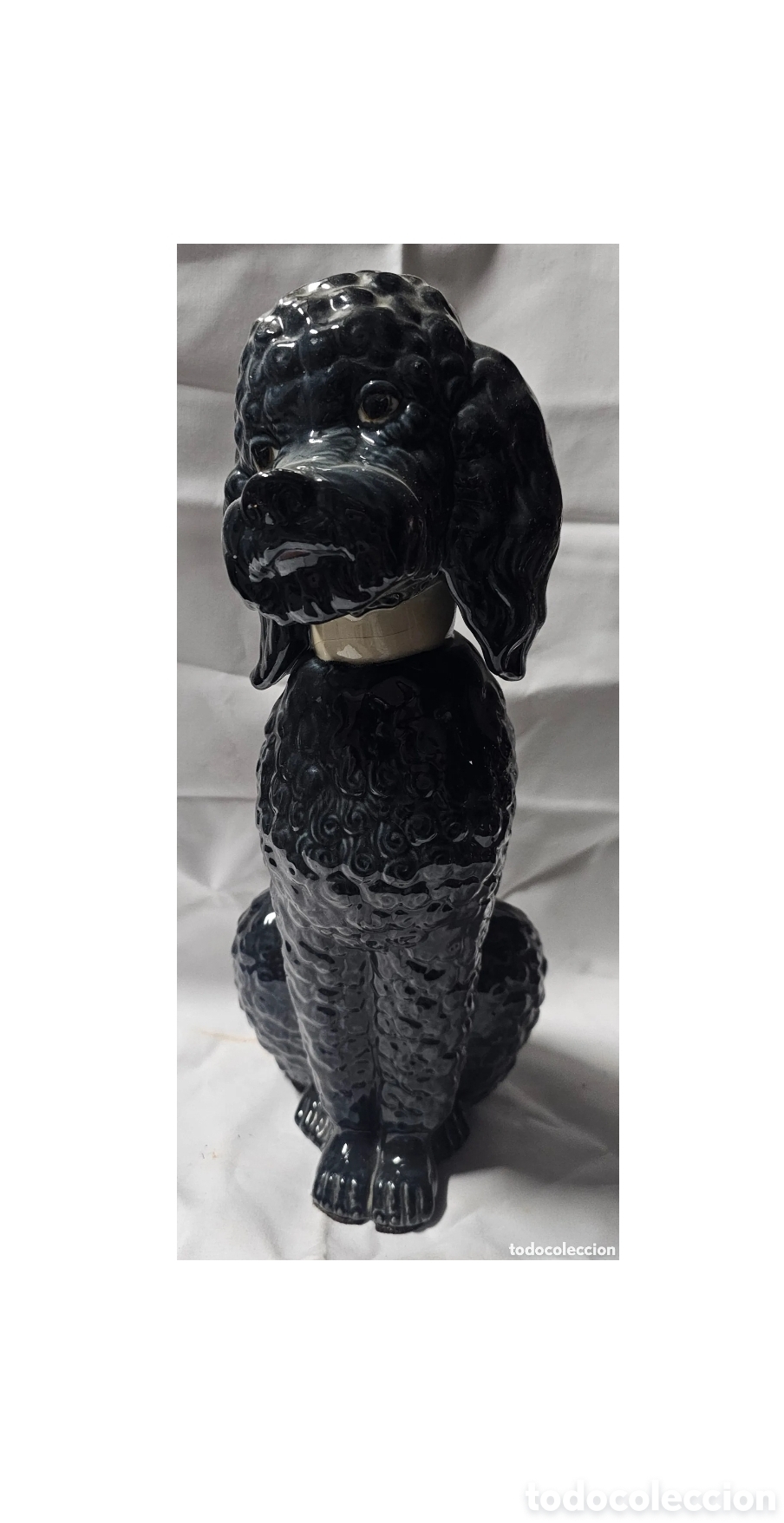 Coleccionismo: Perro caniche porcelana esmaltada gama