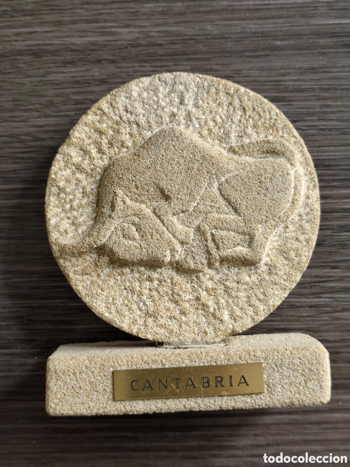 Collecting: Pieza artesanal en piedra bisonte echado Cantabria Altamira