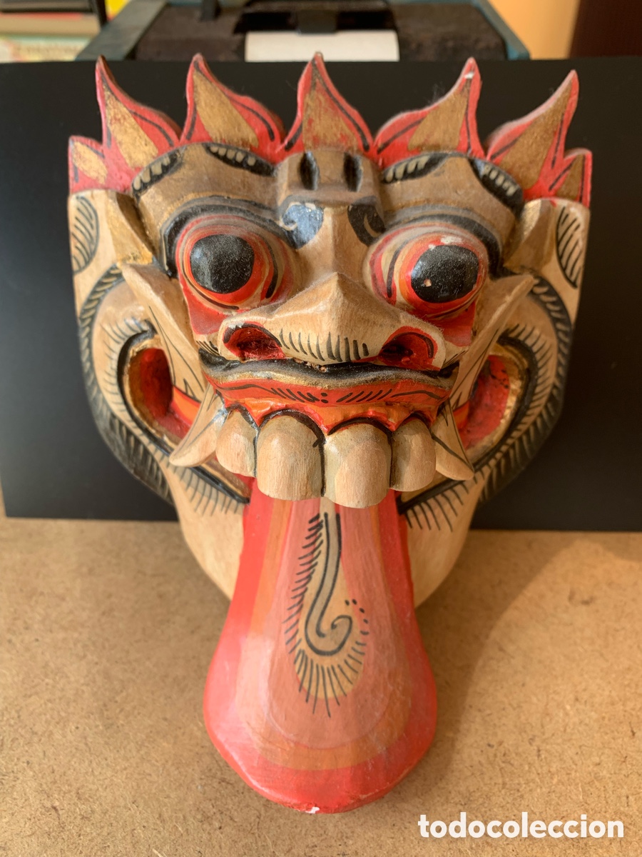 Collecting: FIGURA DEL DIOS BARONG (BALI).