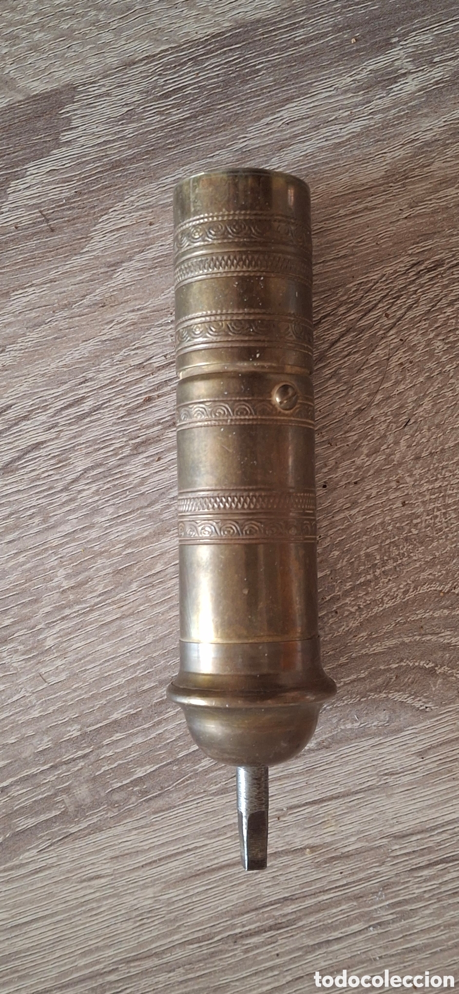 Coleccionismo: ​Antiguo Molinillo de Pimienta o Caf&eacute; en Lat&oacute;n Grabado - Estilo Turco/Otomano - Vintage