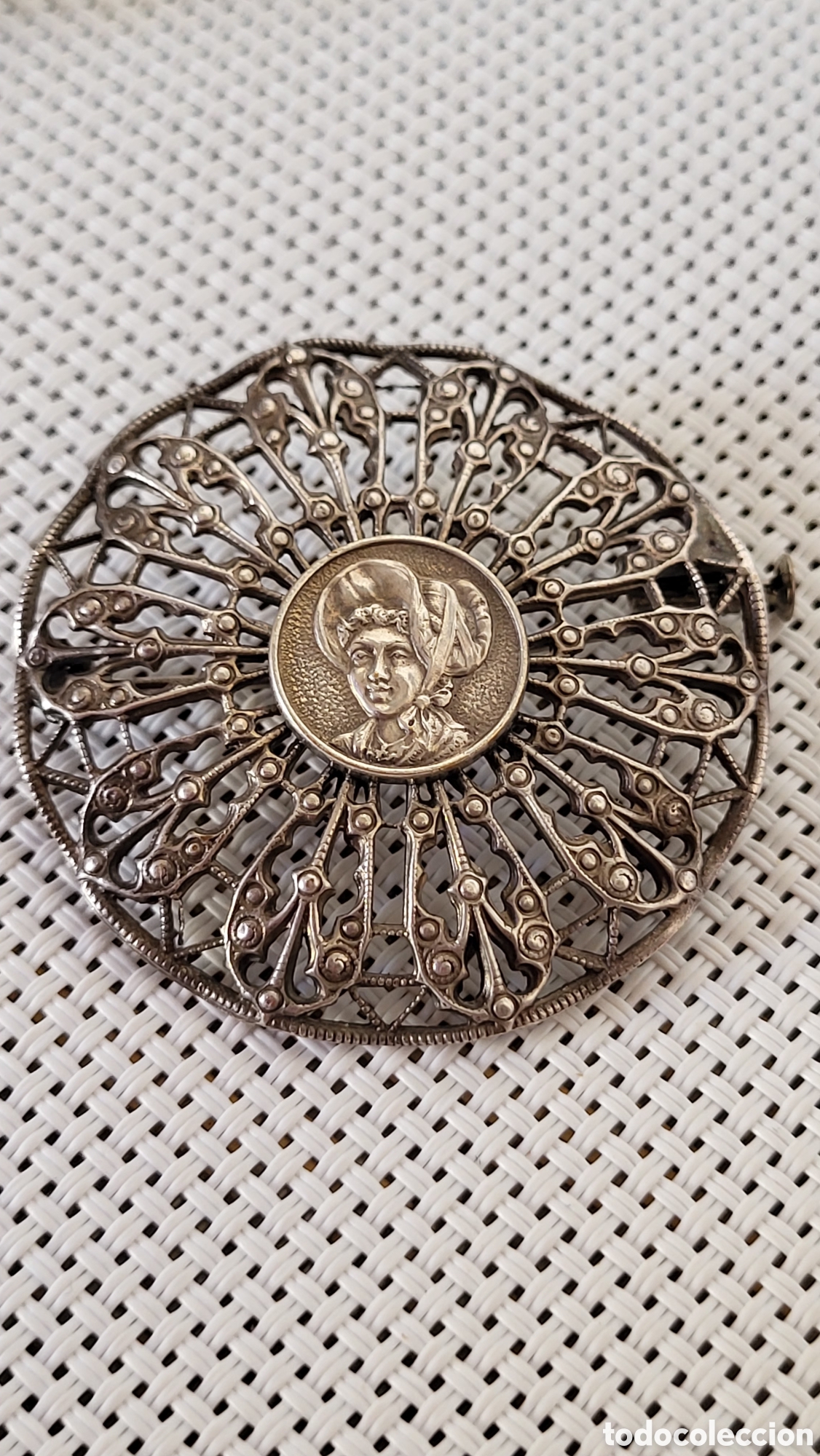 Coleccionismo: Antigua medalla insignia