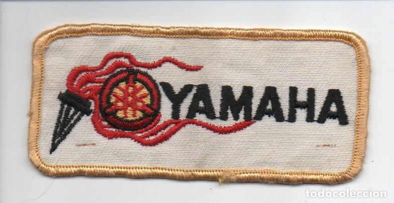 Coleccionismo: ANTIGUO PARCHE DE TELA - YAMAHA. 11,3 X 5 CM. BORDADO.