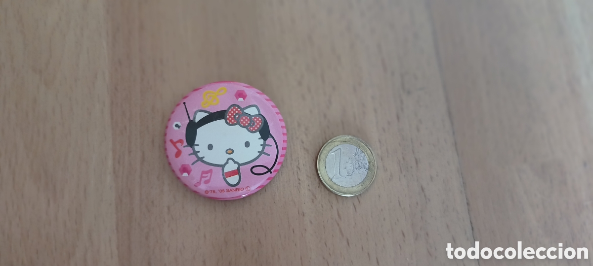 Coleccionismo: Cuatro chapas Hello Kitty - Foto 3