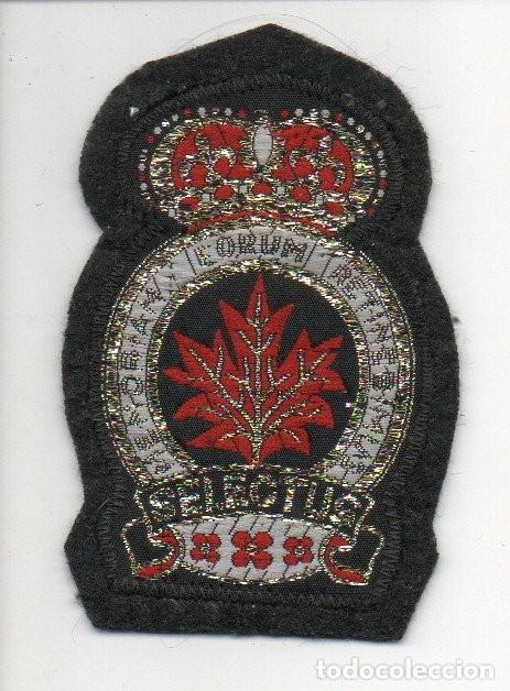Coleccionismo: ANTIGUO PARCHE TELA BORDADO, HILO DORADO. SELECTUS. EMBLEMA DE LA LEGION REAL CANADIENSE.