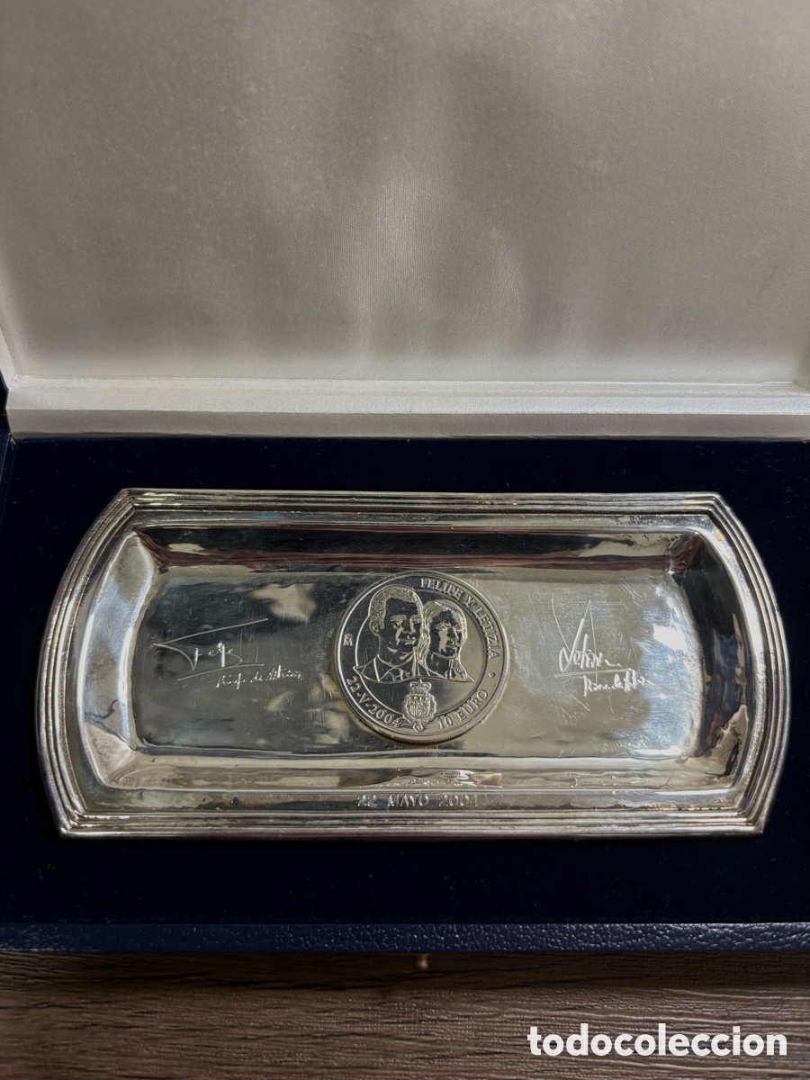 Collectionnisme: LOTE &Uacute;NICO: Obsequio Institucional de la Boda de los Reyes de Espa&ntilde;a (2004) - Plata de Ley