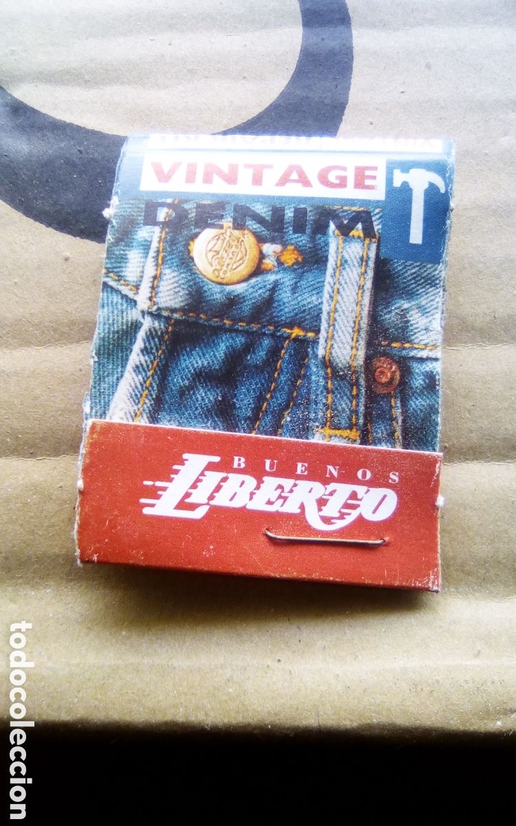Coleccionismo: Repair kit. Buenos Liberto. Vintage Denim. Lija para desgaste de ropa vaquera. Mide 4,5 x 6 cm.