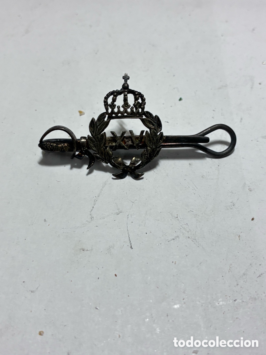 Collecting: ANTIGUO PASACORBATAS EN PLATA DE LEY CON CORONA, ESPADA, LAUREL, XV,RARA