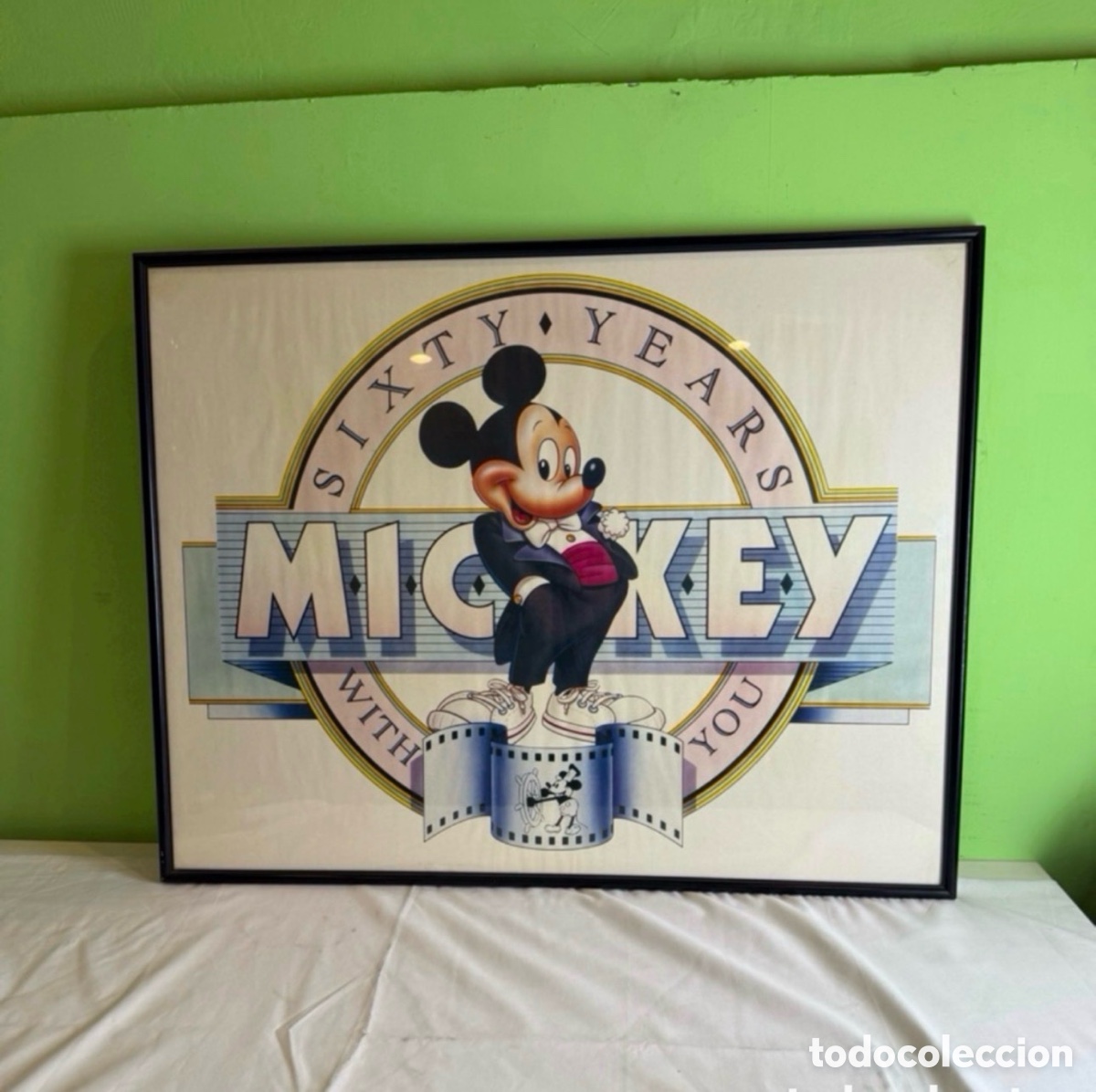 Coleccionismo: cuadro Mickey Mouse sesenta a&ntilde;os de Walt Disney Athena a&ntilde;os 20. Grandes dimensiones (85X68 cms).