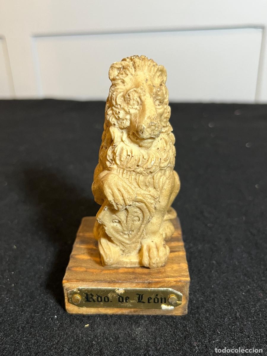 Collecting: Le&oacute;n her&aacute;ldico Le&oacute;n Espa&ntilde;a figura vintage escudo medieval resina souvenir institucional miniatura