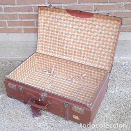 Coleccionismo: Maletas antiguas marrones grandes - Foto 6