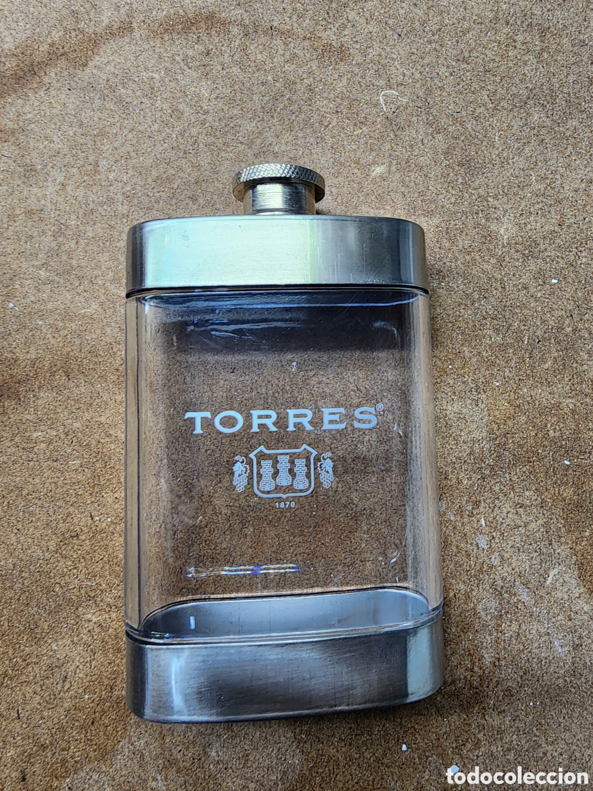 Coleccionismo: Petaca para licor de la marca Torres