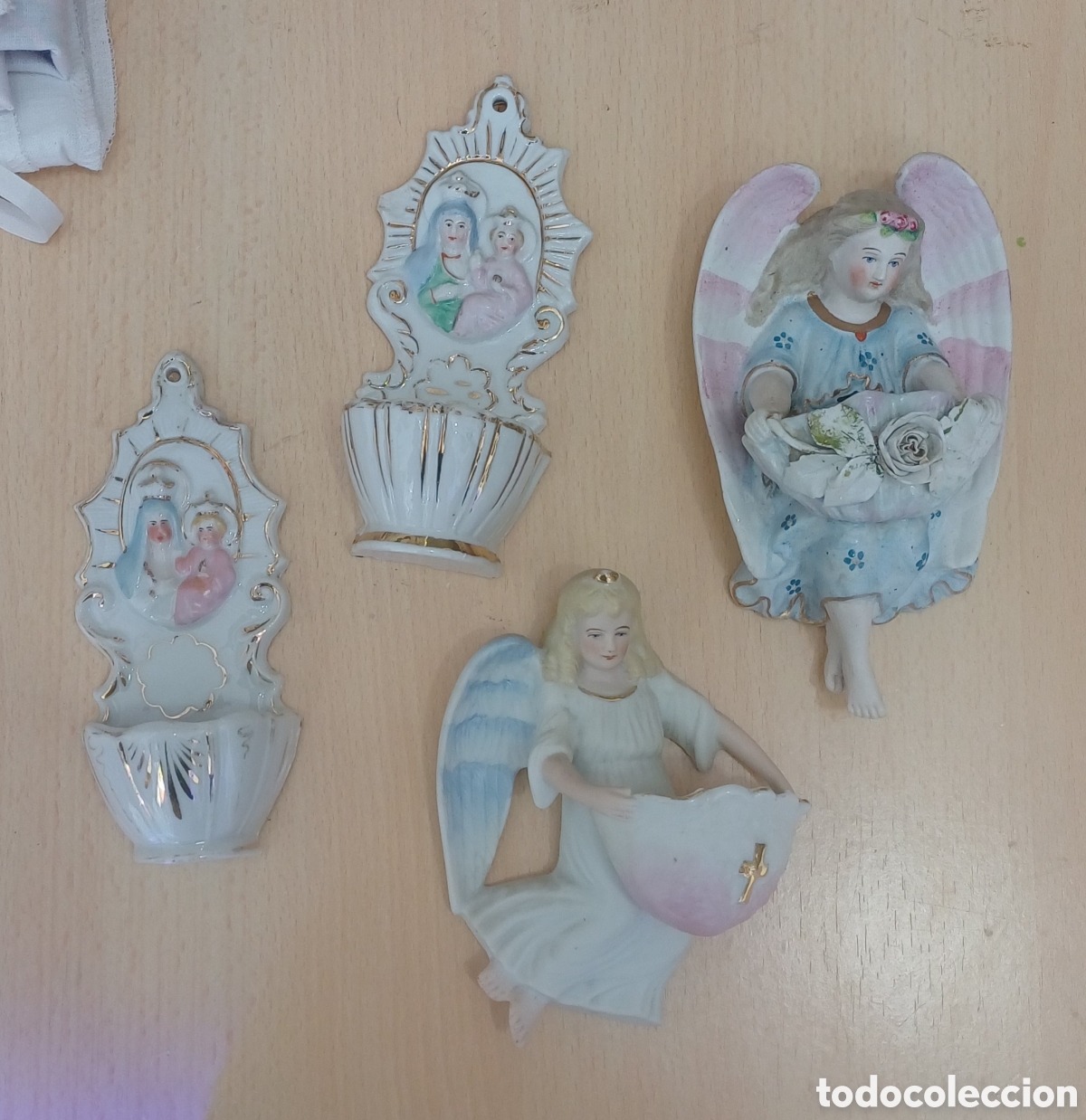 Coleccionismo: 4 Picas Agua Bendita Porcelana Biscuit