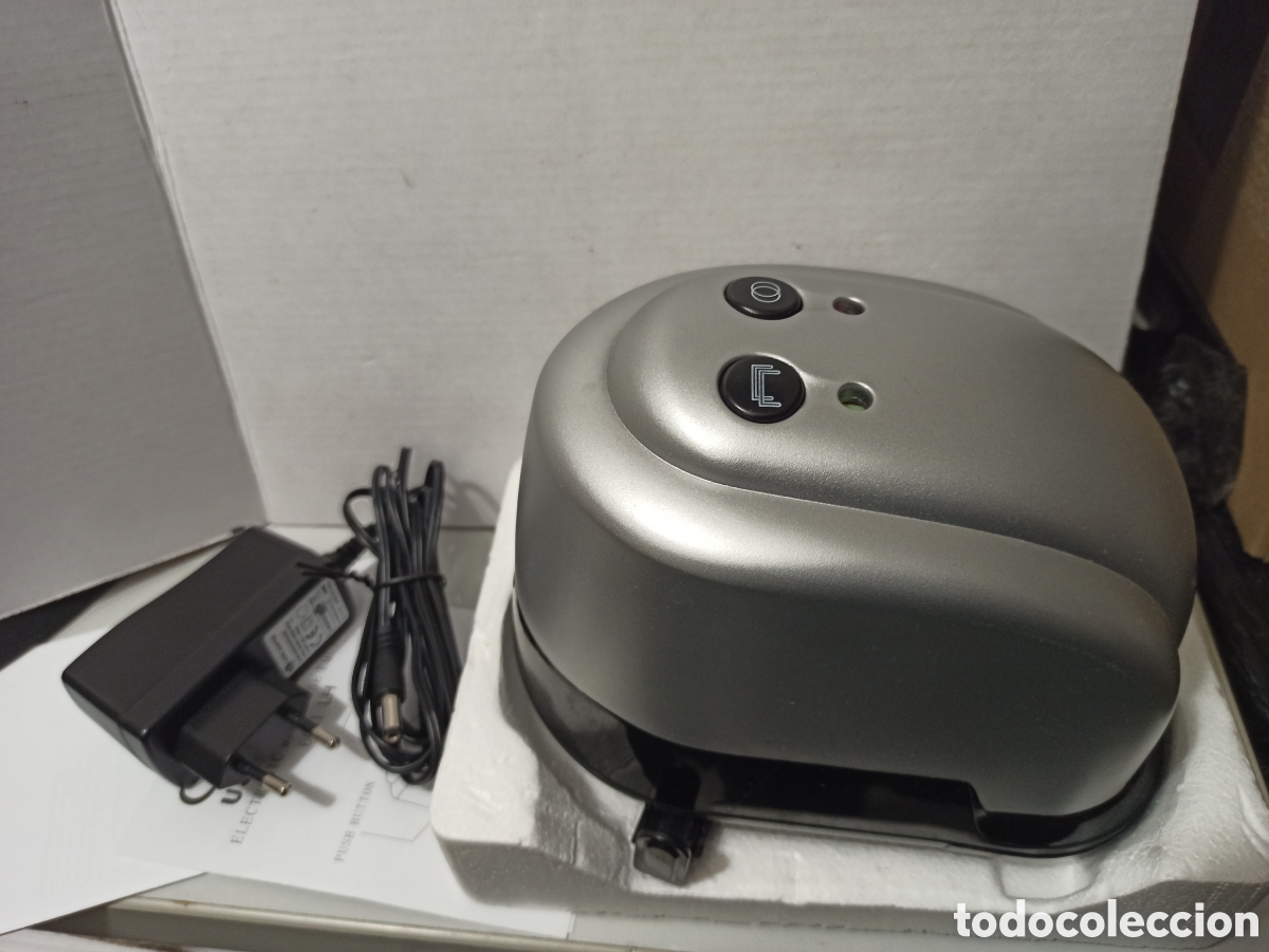 Coleccionismo: M&aacute;quina de grapar y perforar. - Foto 4