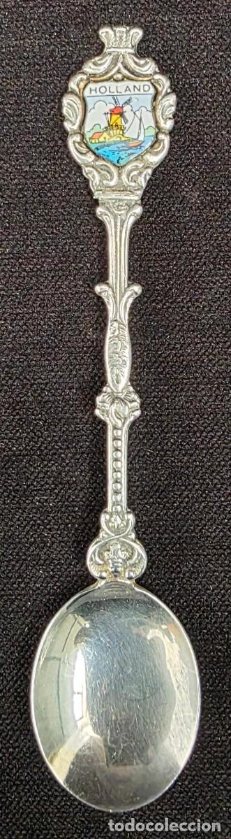 Coleccionismo: Cuchara Souvenir Vintage de Holanda &ldquo;Holland&rdquo; con Molino y Relieves Ornamentales 12 cm