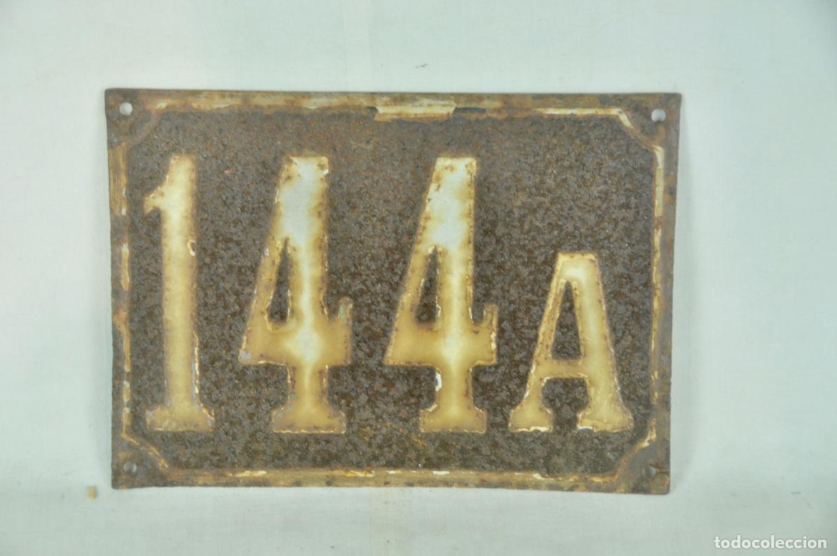 Coleccionismo: Chapa numero 144A - Foto 2