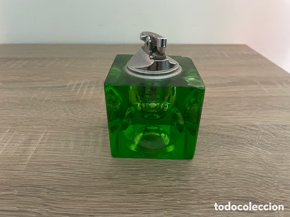 Colecionismo: Mechero Mesa Cubo Vidrio Verde Pesado 589g Vintage 7cm - Golpes - No Enciende