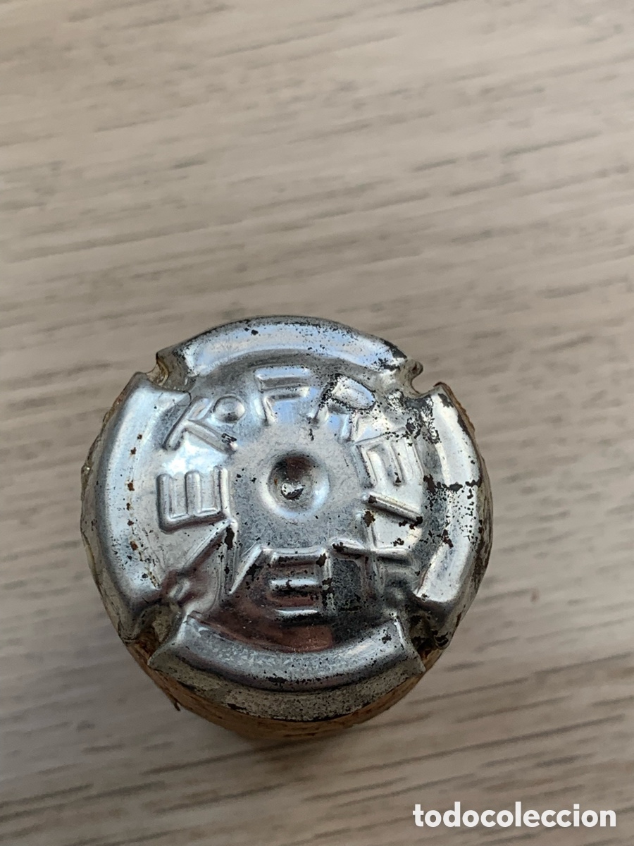 Coleccionismo: &bull;ANTIGUA PLACA DE CAVA FREIXENET CON SU CORCHO - Foto 3