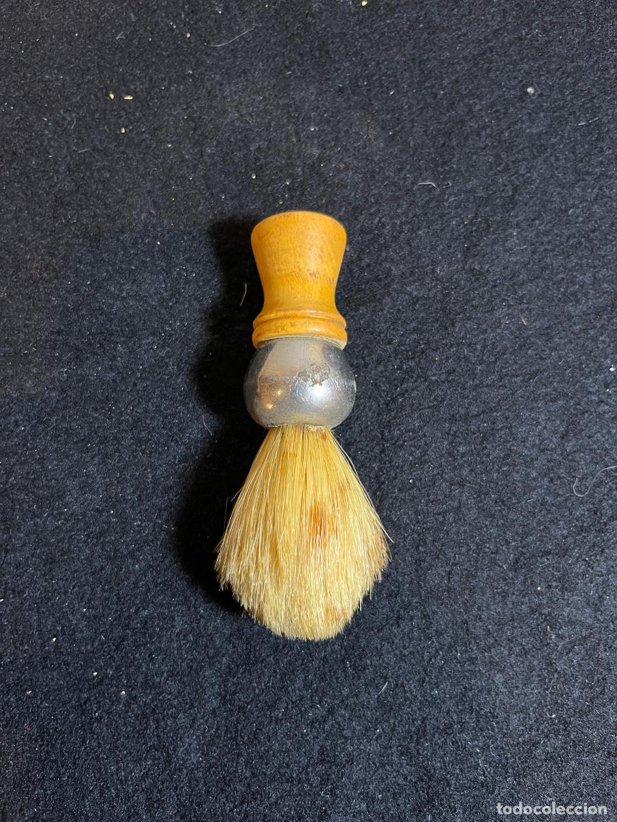 Coleccionismo: Antigua brocha de afeitar barber&iacute;a vintage madera metal a&ntilde;os 60 70 pelo natural