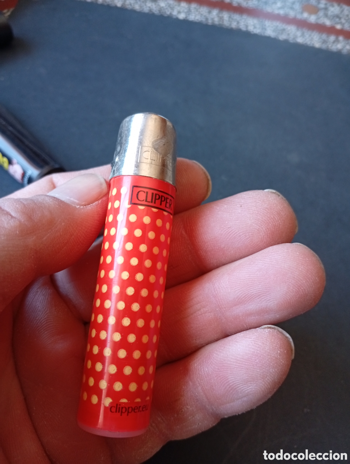 Coleccionismo: Mechero Clipper rojo puntos amarillos