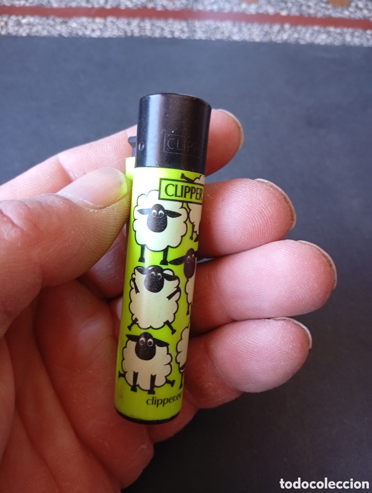 Coleccionismo: Mechero Clipper ovejas Sheep Fluo