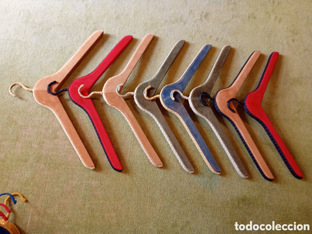 Collectionnisme: Perchas ventage de terciopelo y bordados