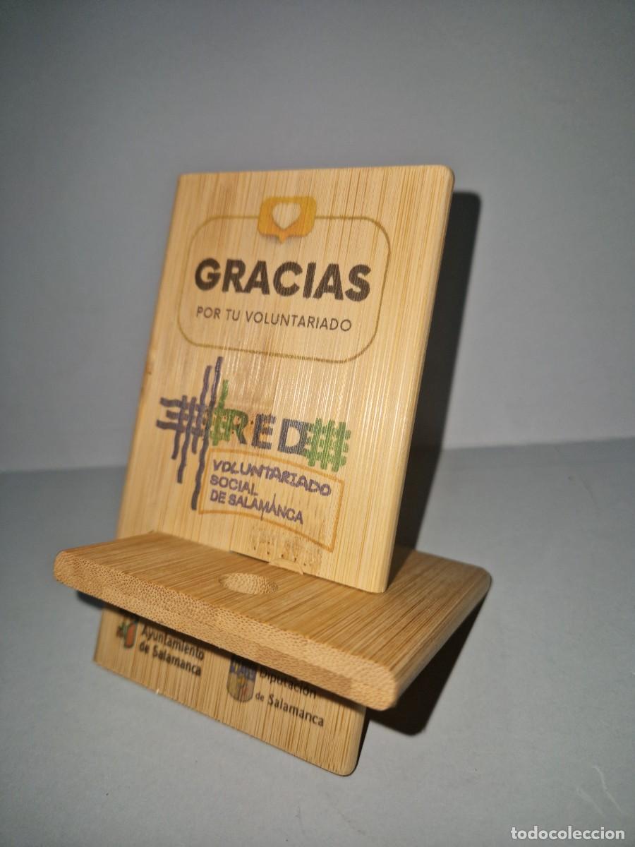 Coleccionismo: SOPORTE DE MADERA PARA MOVILES TELEFONO TABLET - nuevo
