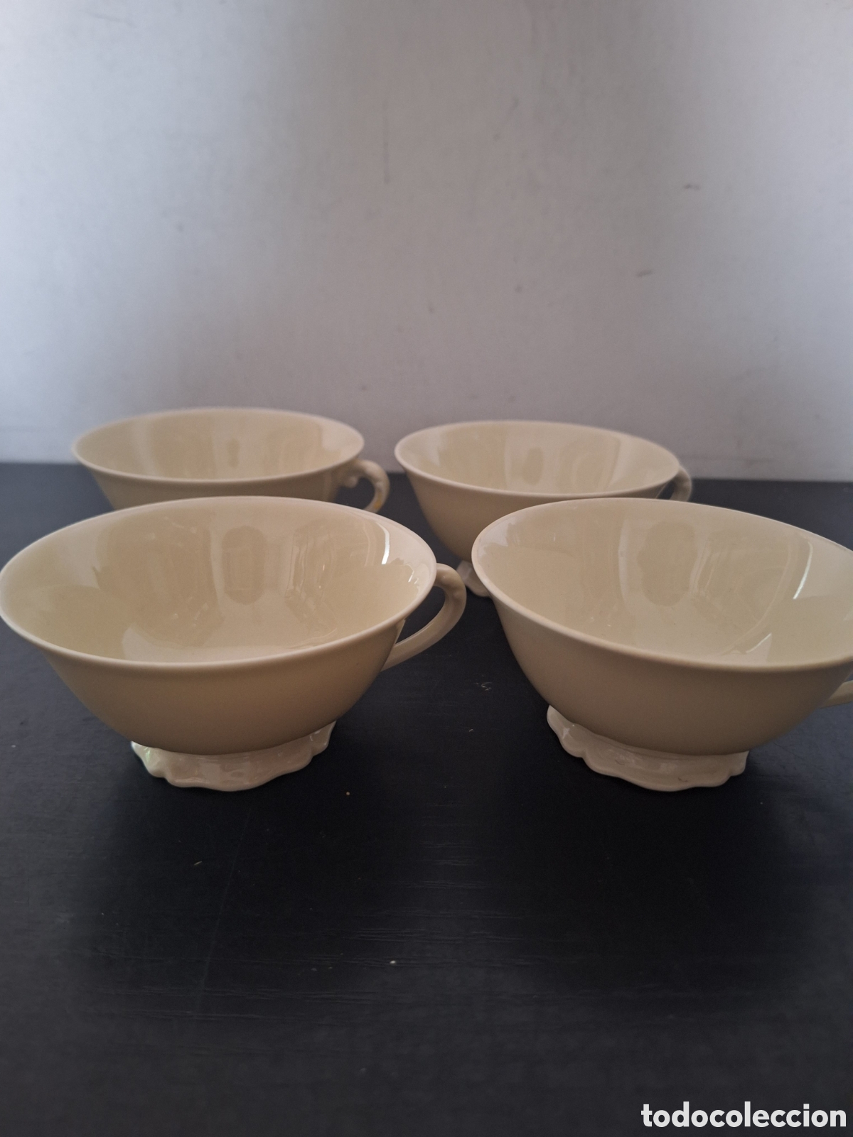 Collezionismo: Conjunto de cuatro tazas desayuno