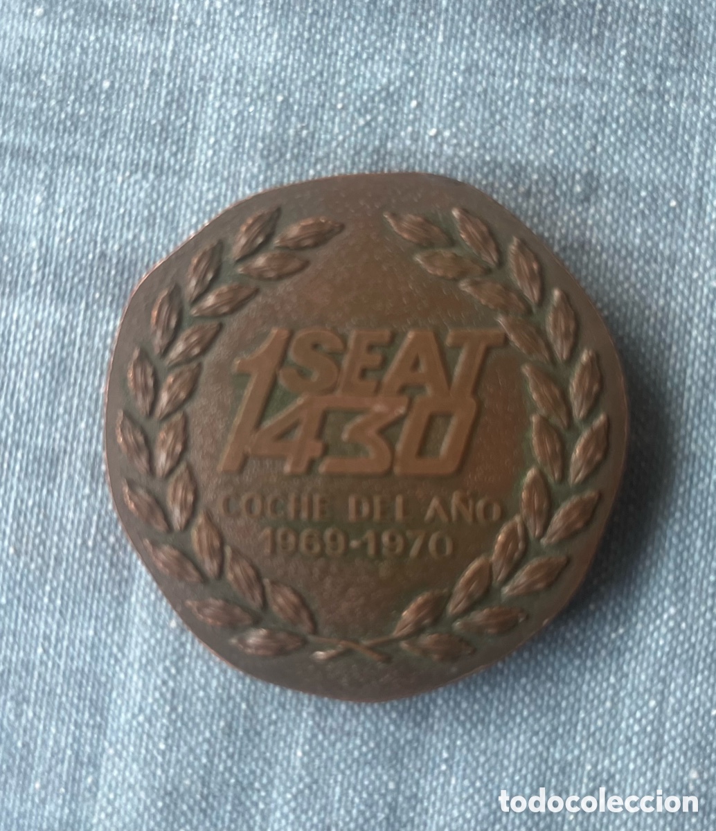 Coleccionismo: MEDALLA SEAT 1430 - COCHE DEL A&Ntilde;O 1969-1970 - MONEDA-INSIGNIA