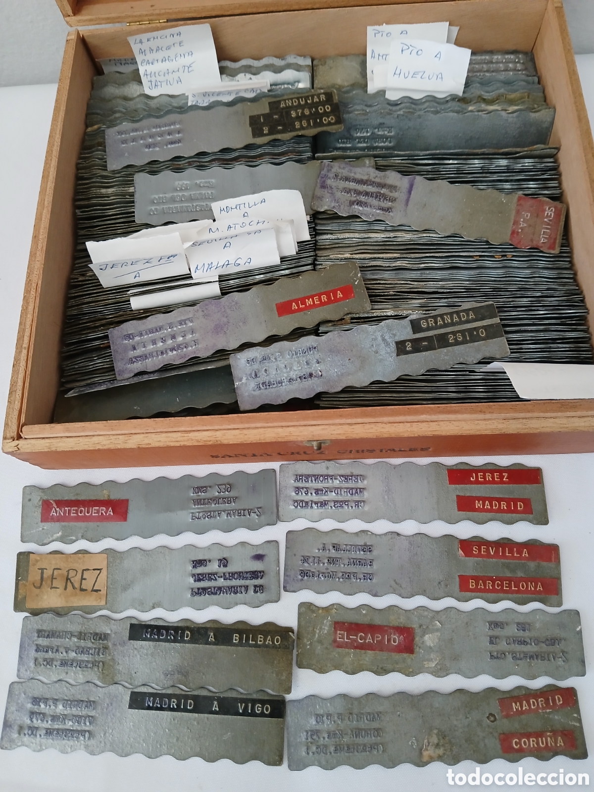 Colecionismo: ANTIGUAS CHAPITAS DE ALUMINIO FERROVIARIO DE ESTACION PARA MARCAR DESTINOS DE TREN