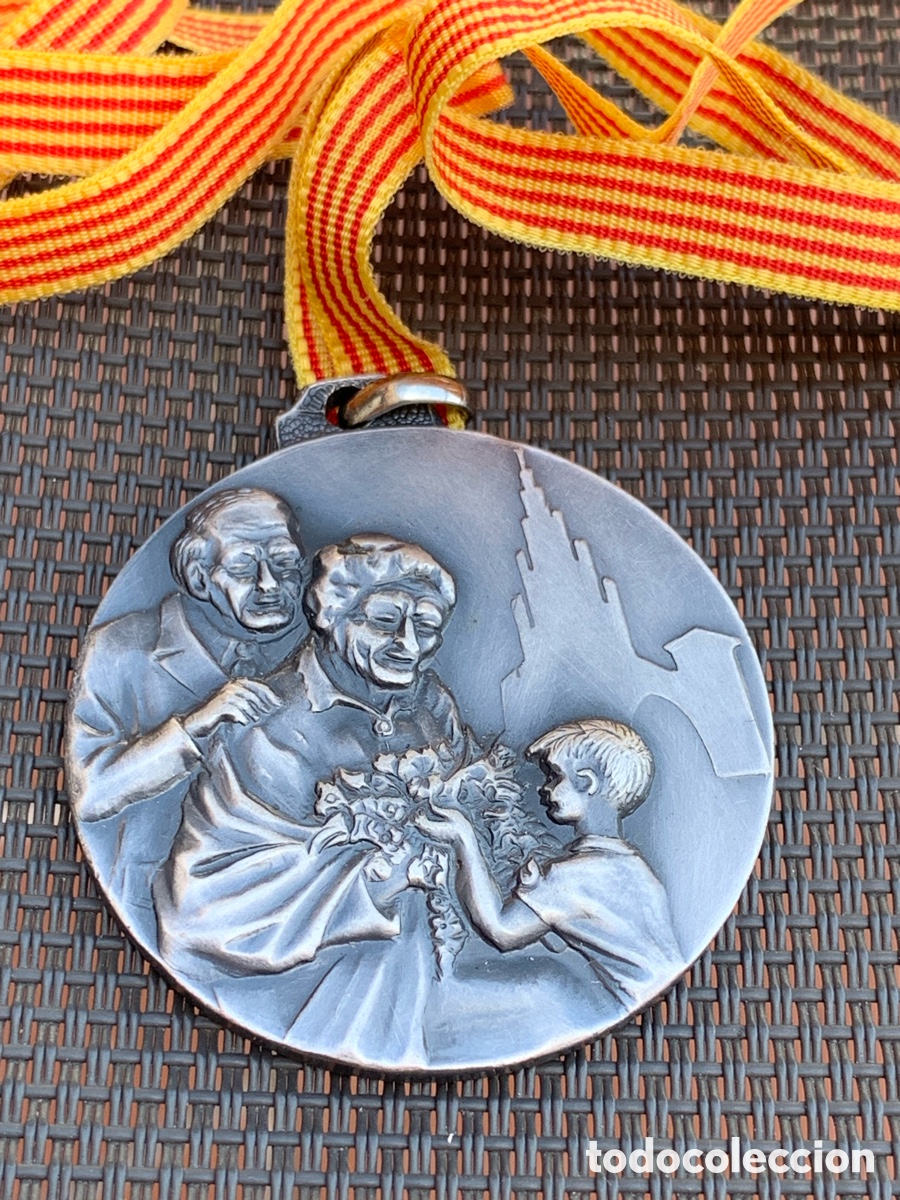 Colecionismo: &bull;Medalla CLUB DE JUBILATS SANT JORDI HOMENATGE 80 ANYS