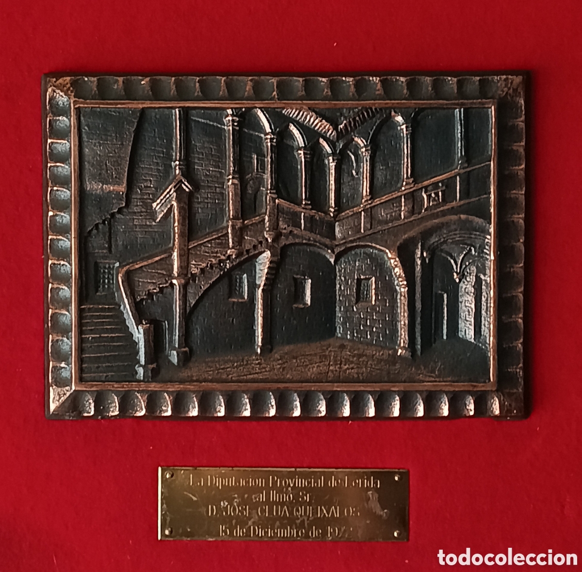 Collecting: Antigua Placa Conmemorativa de Metal Cobrizo.
