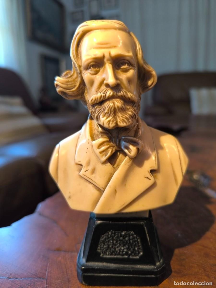 Coleccionismo: BUSTO DE VERDI, EN RESINA, ALTURA 16 CM