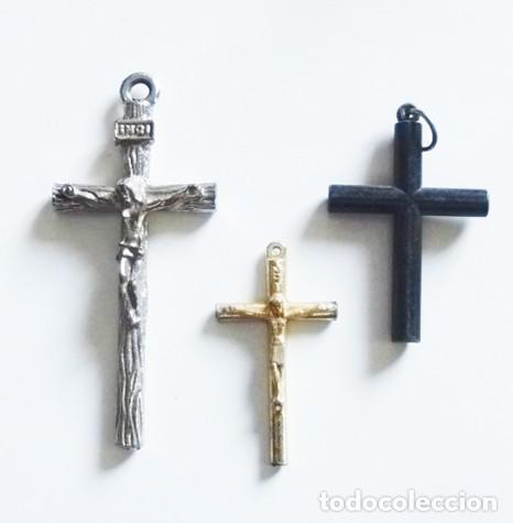 Coleccionismo: LOTE DE DE PEQUE&Ntilde;AS CRUCES - DORADA PLATEADA Y OTRA SIN CRISTO - CRUZ CRUCIFIJO - RELIGI&Oacute;N CRISTIANA