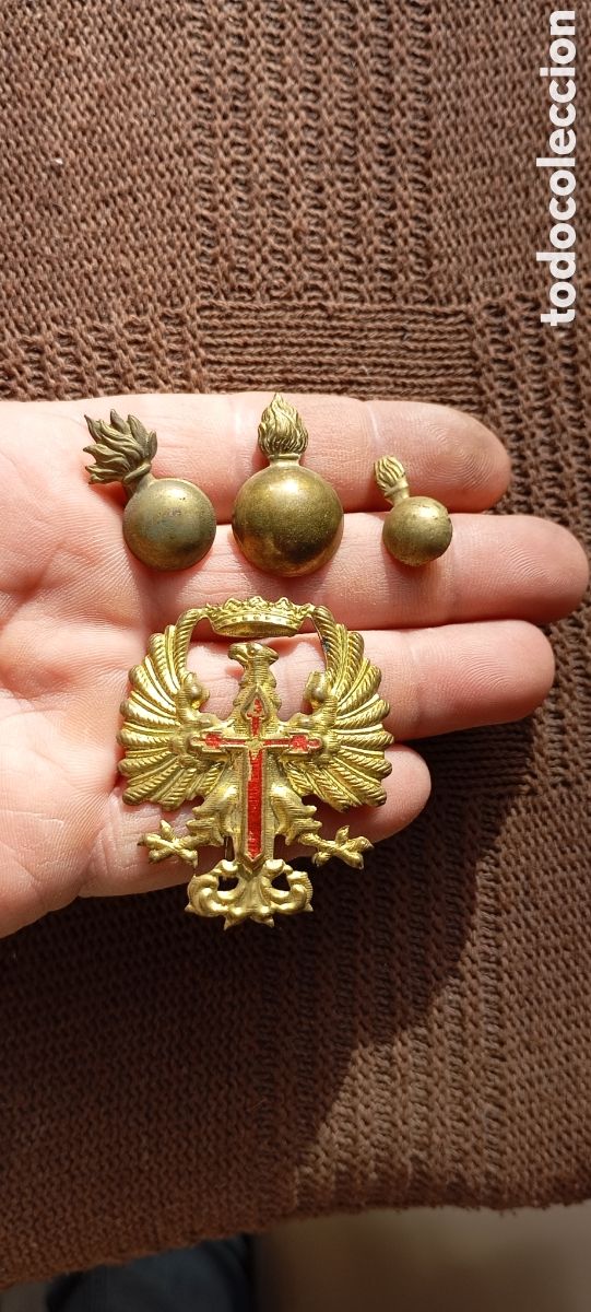 Coleccionismo: Lote insignias militares 4 piezas