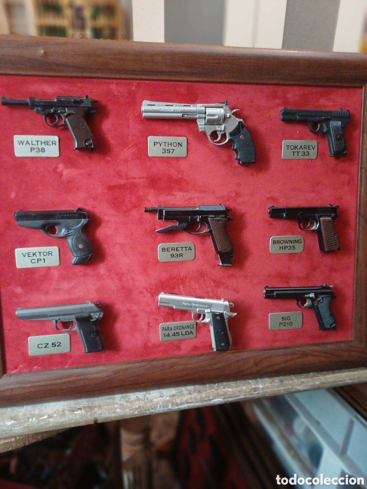 Coleccionismo: Cuadro decorativo armas