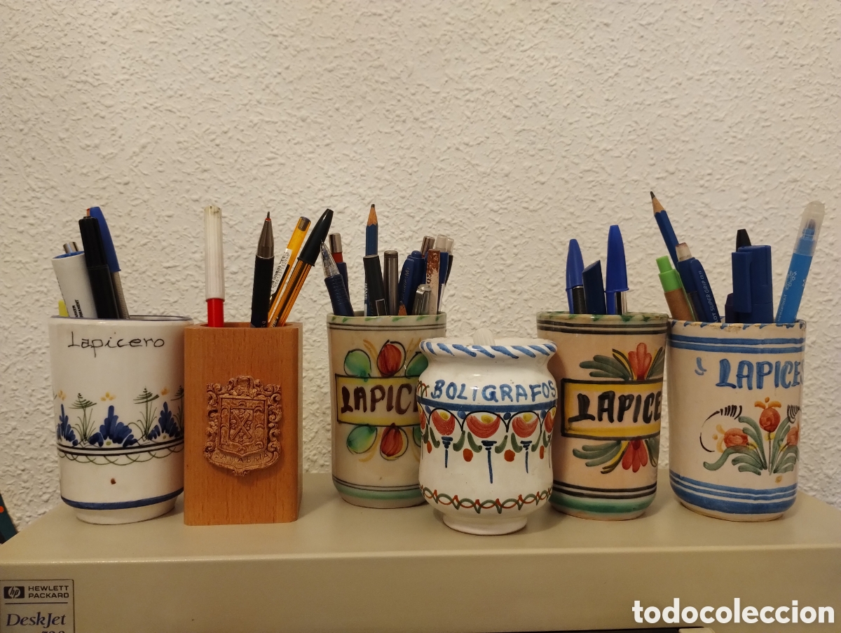 Coleccionismo: Lote de 5 botes de lapiceros de ceramica y 1 de madera