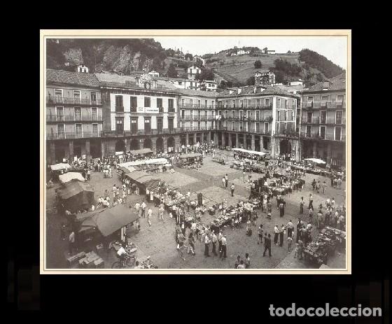 Coleccionismo: �E1 - GUIPUZCOA. PLAZA DE ESKALERRIA. PAIS VASCO. [LAMINA FOTOGRAFICA].