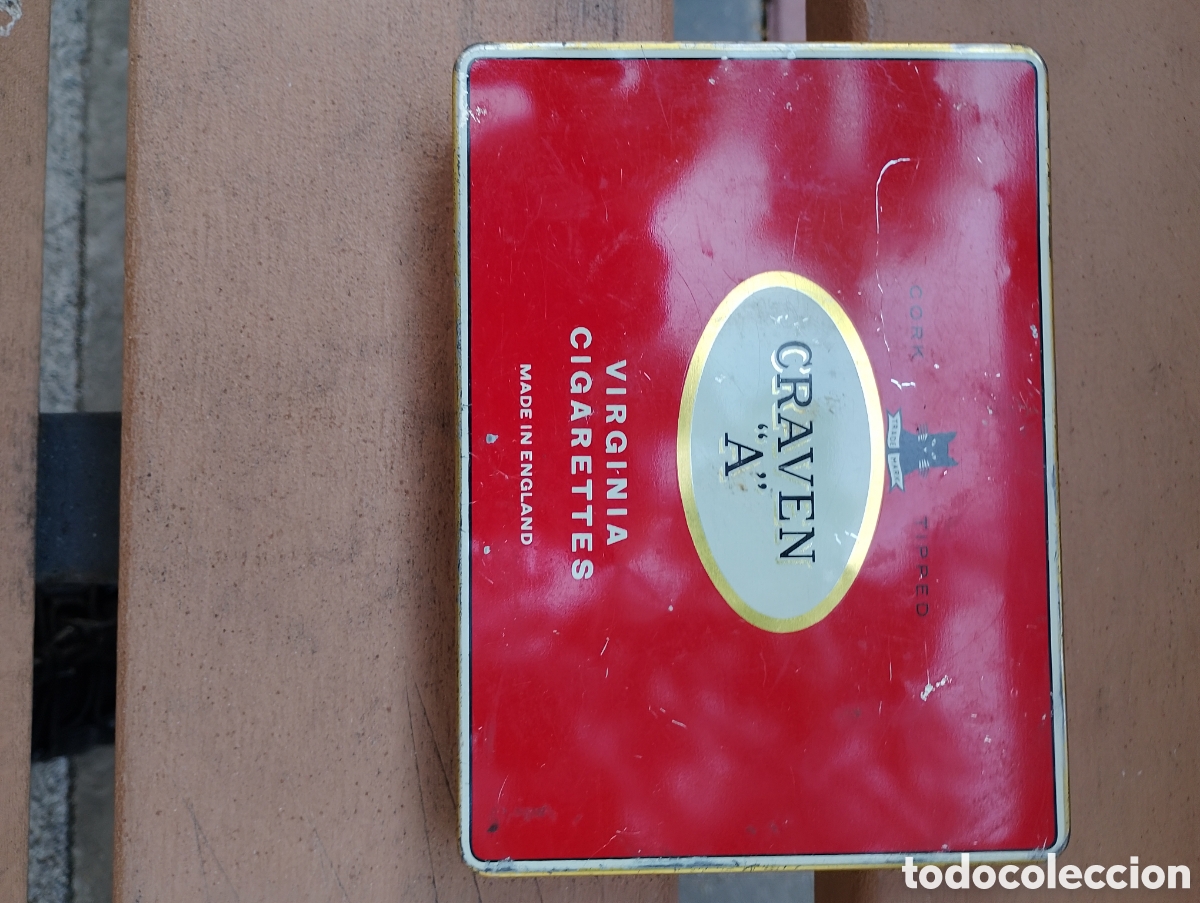 Coleccionismo: Antigua caja met&aacute;lica de cigarrillos (CRAVEN A) Virginia -Made in England -Vintage.