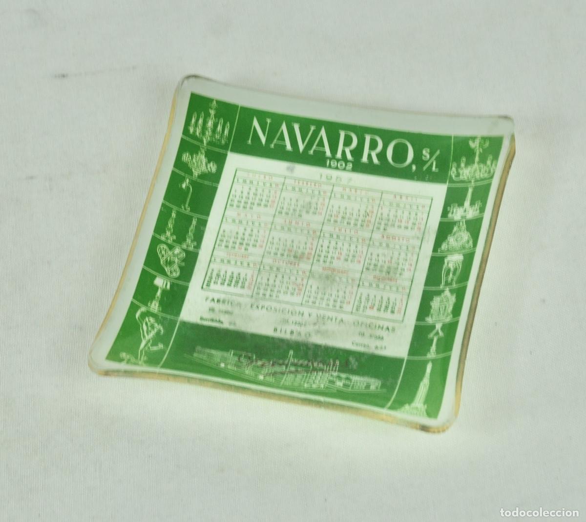 Coleccionismo: Cenicero publicidad en cristal con calendario del a&ntilde;o 1957