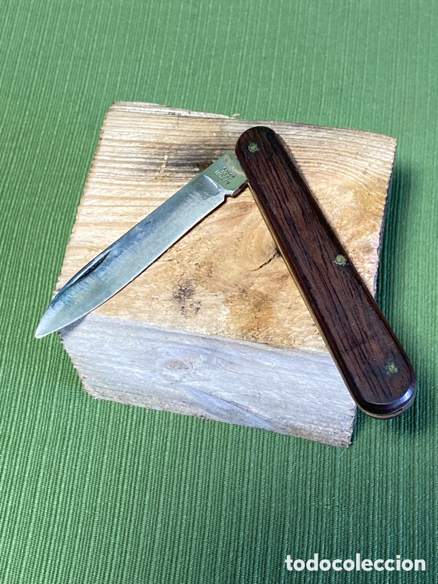 Coleccionismo: Navaja aitor con cachas de madera.