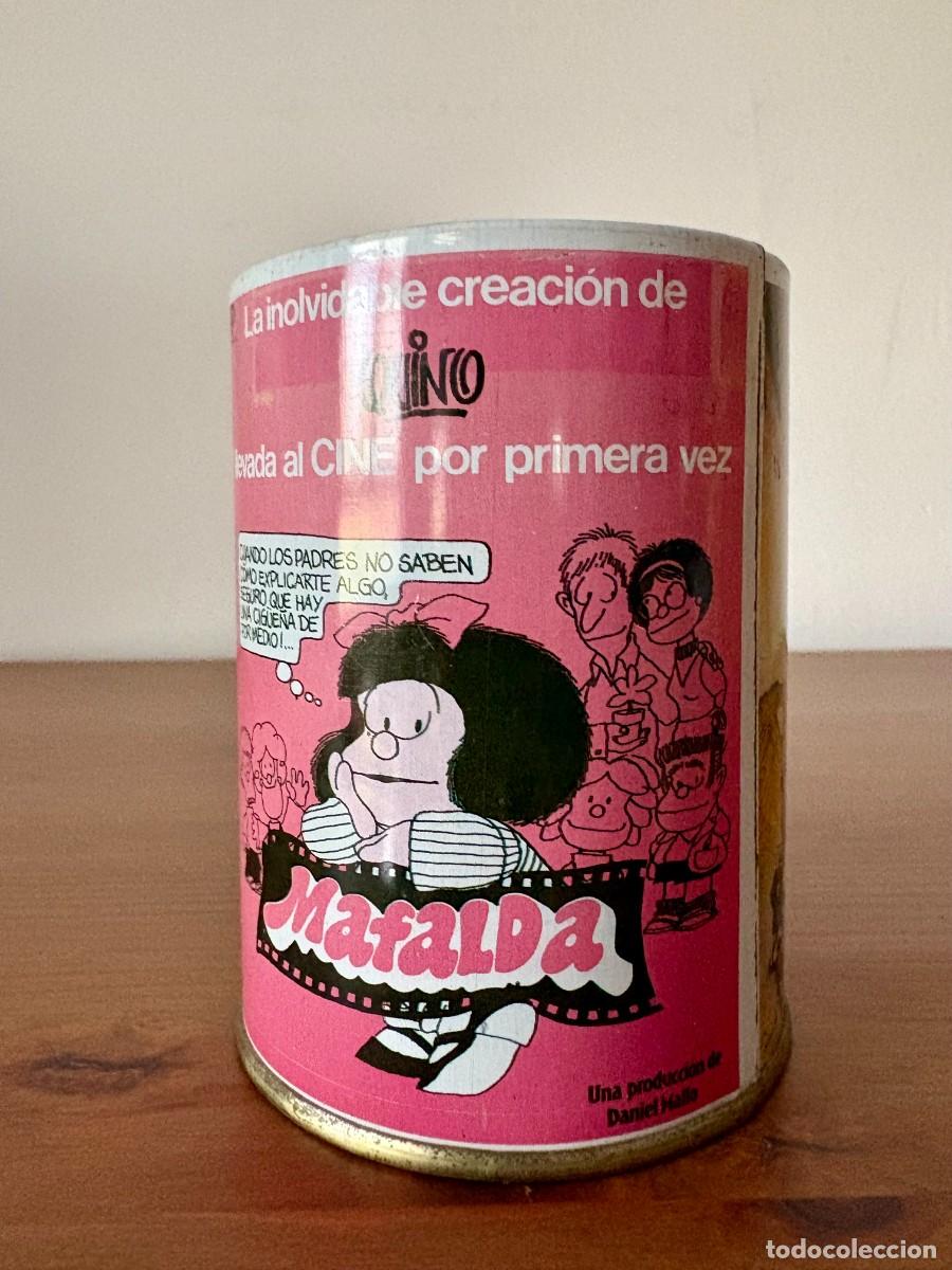 Coleccionismo: BOTE LAPICEROS A&Ntilde;OS OCHENTA METALICO Y CON IMAGENES DE MAFALDA THE GOONIES Y CANTINFLAS